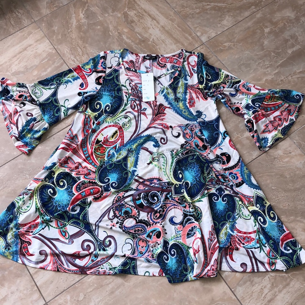 Colorful tunic for your next summer gathering